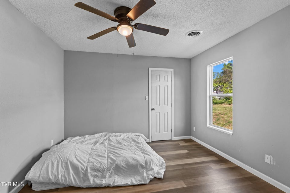 Photo #13: 665 Rocky Summit Road