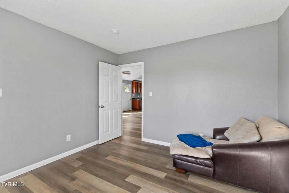 Photo #18: 665 Rocky Summit Road