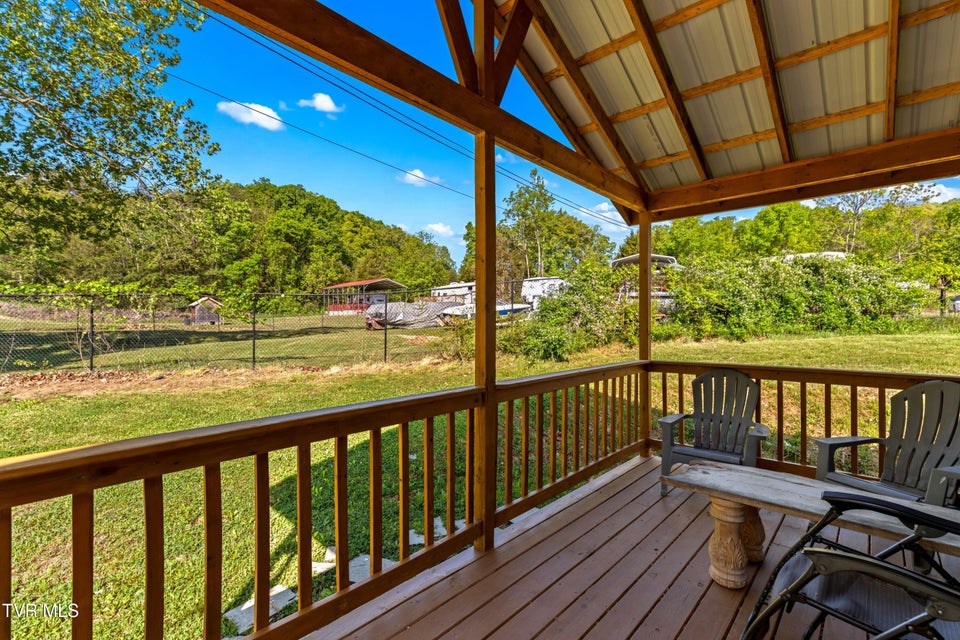 Photo #24: 665 Rocky Summit Road