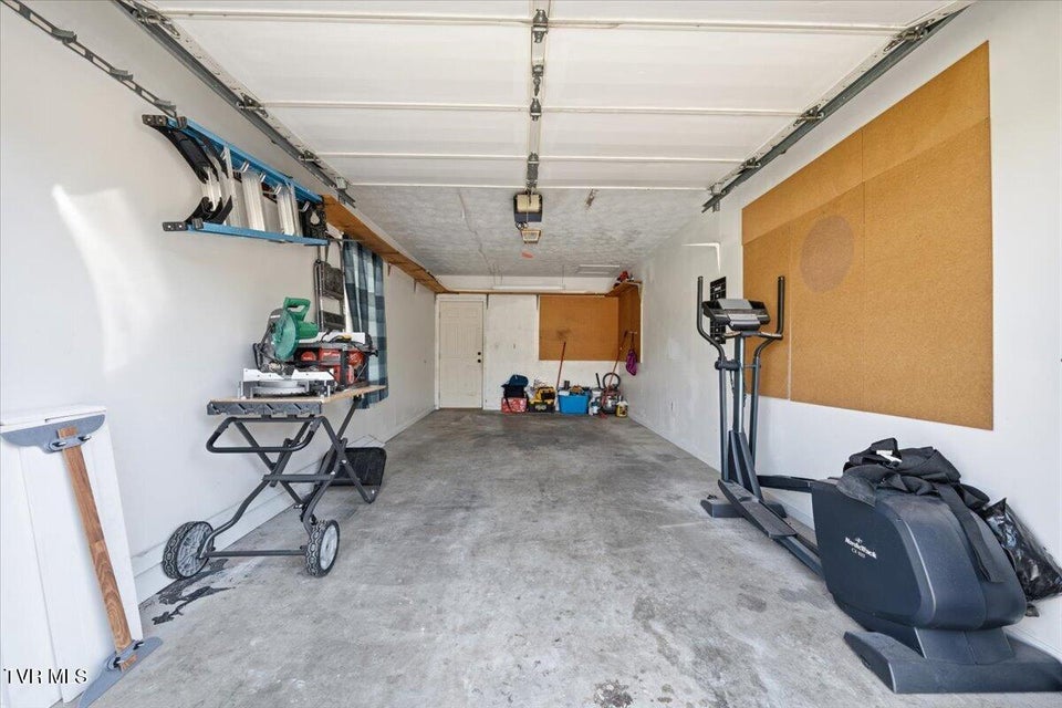 Photo #11: 934 Beverly Drive