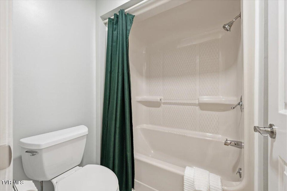 Photo #39: 934 Beverly Drive