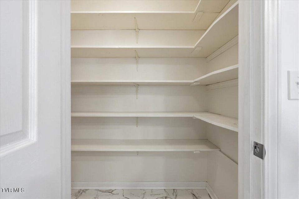 Photo #34: 934 Beverly Drive