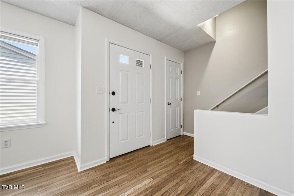 Photo #12: 934 Beverly Drive