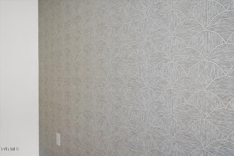 Photo #27: 934 Beverly Drive