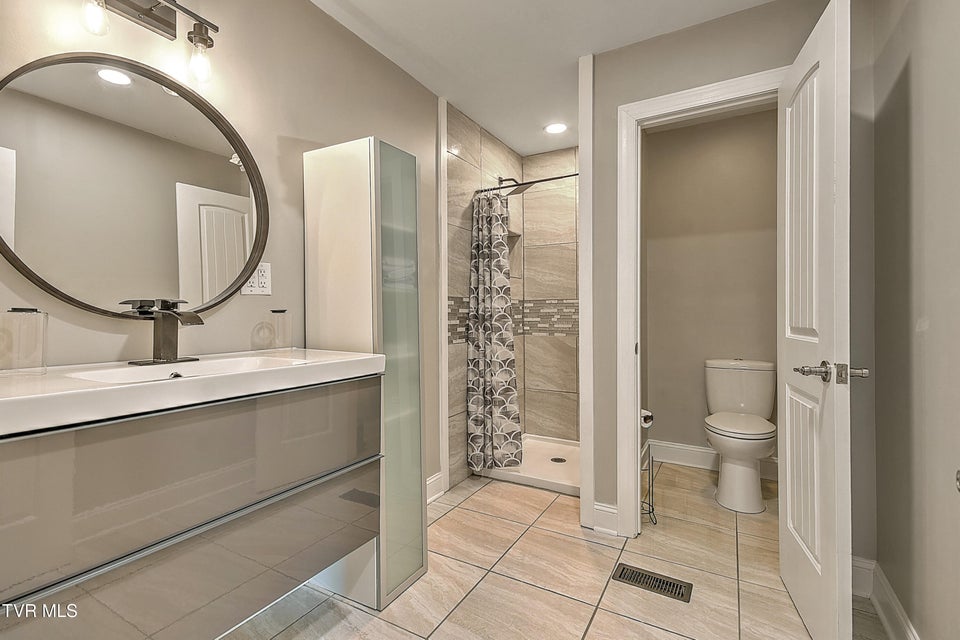 Photo #18: 2413 Catherine Street