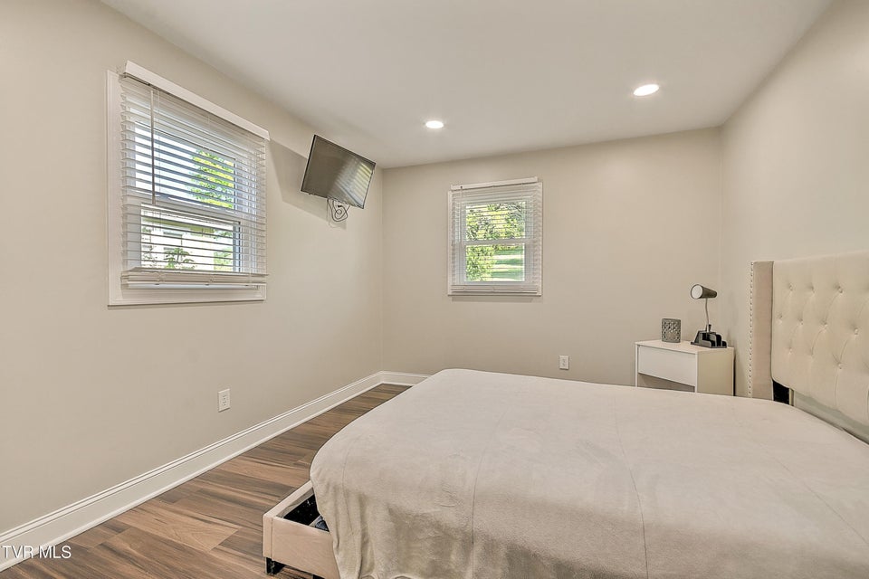 Photo #19: 2413 Catherine Street