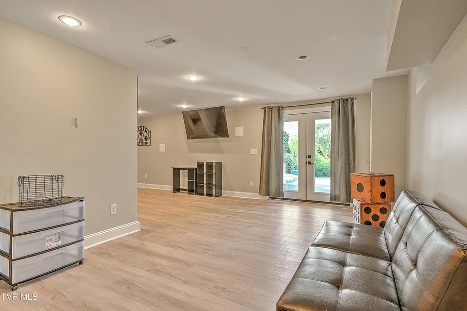 Photo #25: 2413 Catherine Street