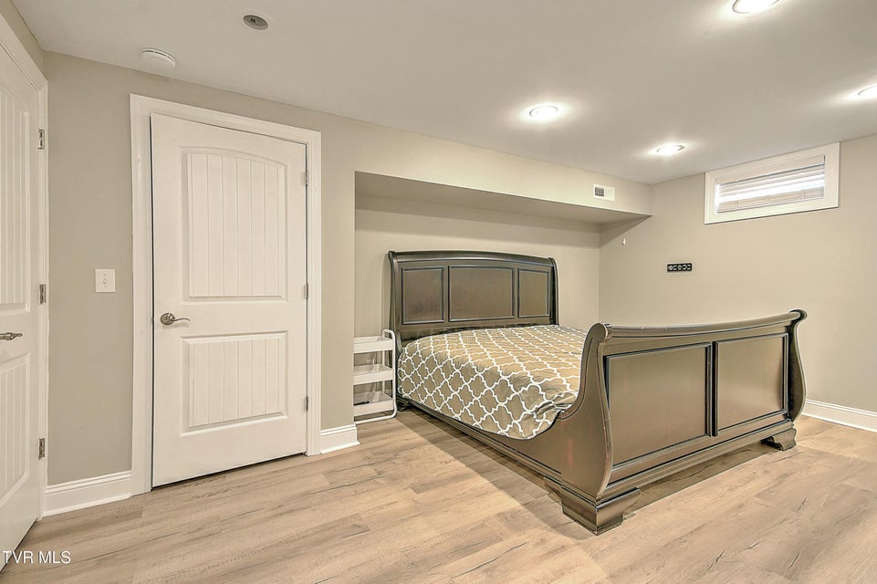 Photo #27: 2413 Catherine Street