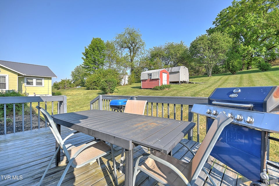 Photo #34: 2413 Catherine Street