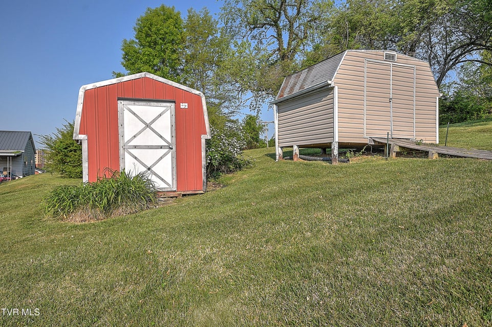 Photo #36: 2413 Catherine Street