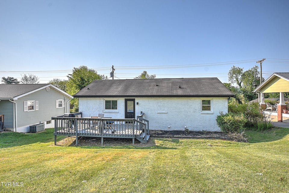 Photo #37: 2413 Catherine Street