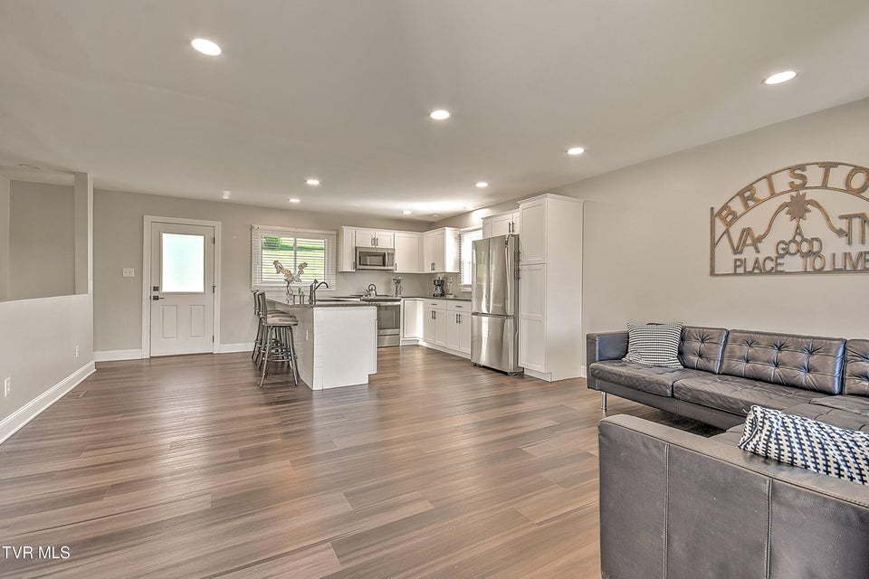 Photo #6: 2413 Catherine Street