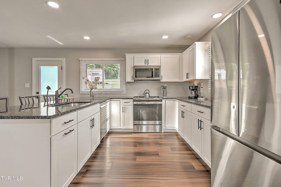 Photo #10: 2413 Catherine Street