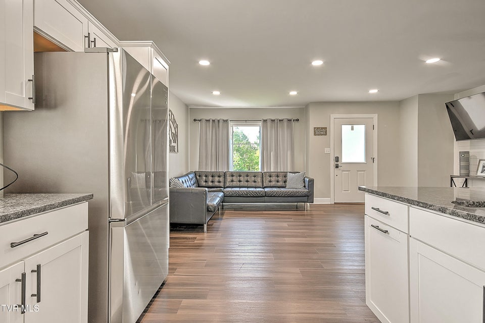 Photo #13: 2413 Catherine Street