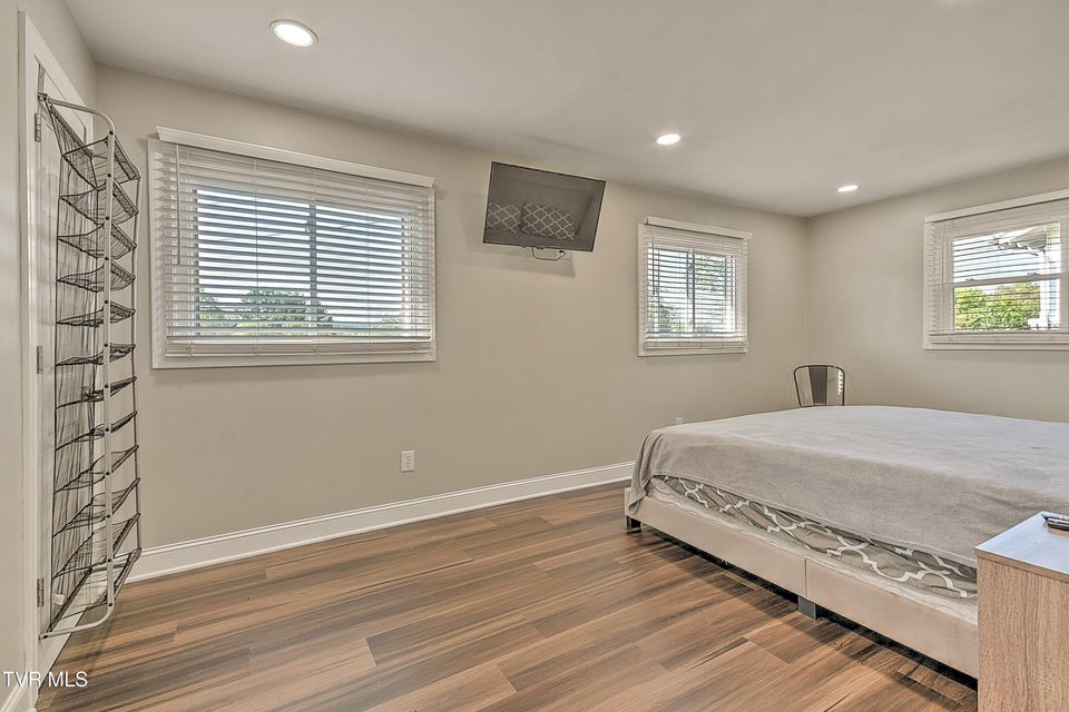 Photo #15: 2413 Catherine Street