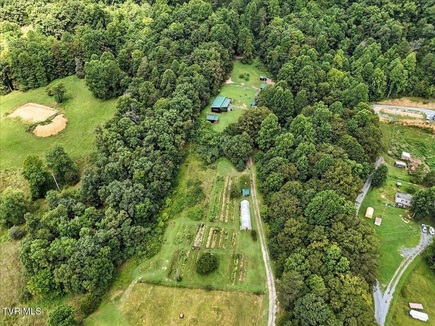 Photo #15: 106 Barker Road