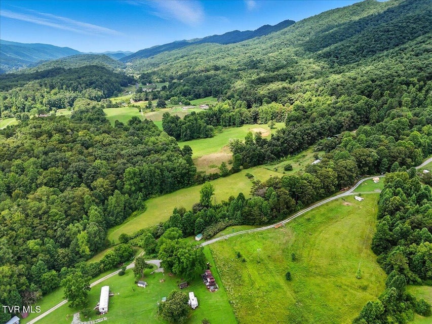 Photo #21: 106 Barker Road