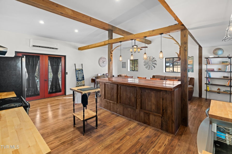 Photo #34: 106 Barker Road