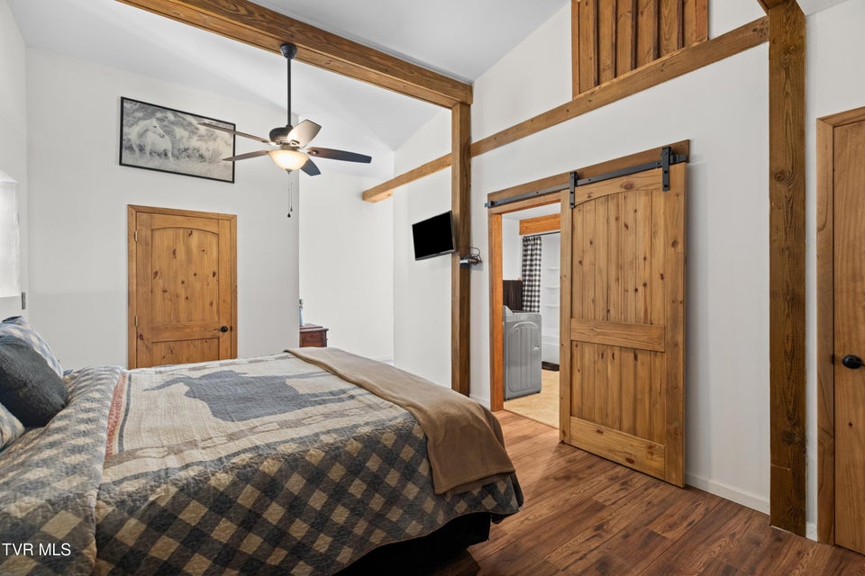 Photo #37: 106 Barker Road