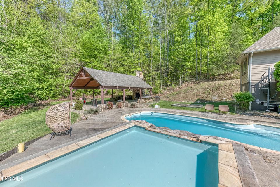 Photo #10: 520 Highway 93 