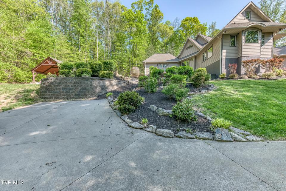 Photo #20: 520 Highway 93 