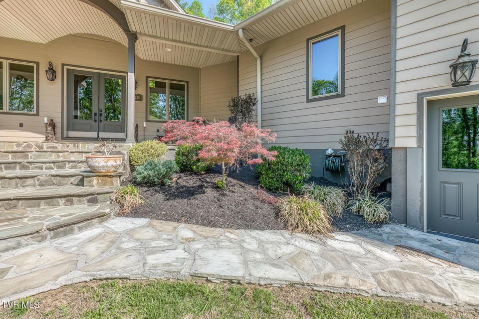 Photo #21: 520 Highway 93 