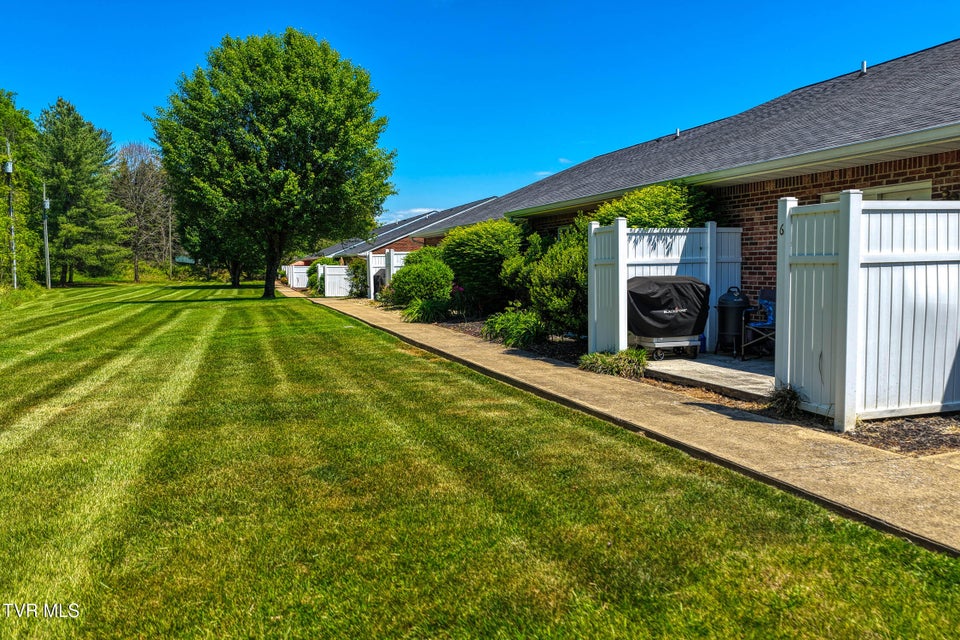 Photo #2: 1321 Main Street