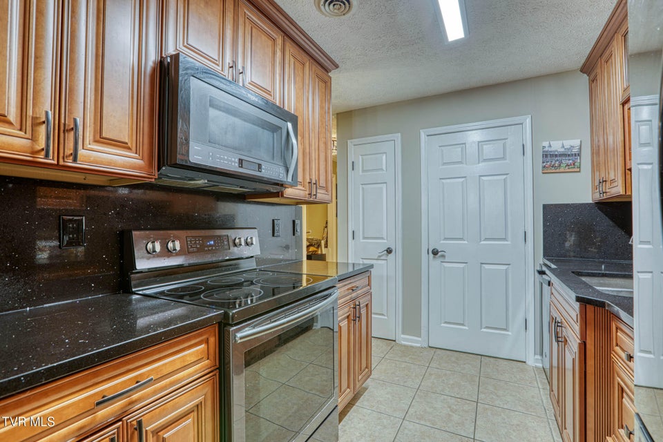 Photo #46: 1321 Main Street