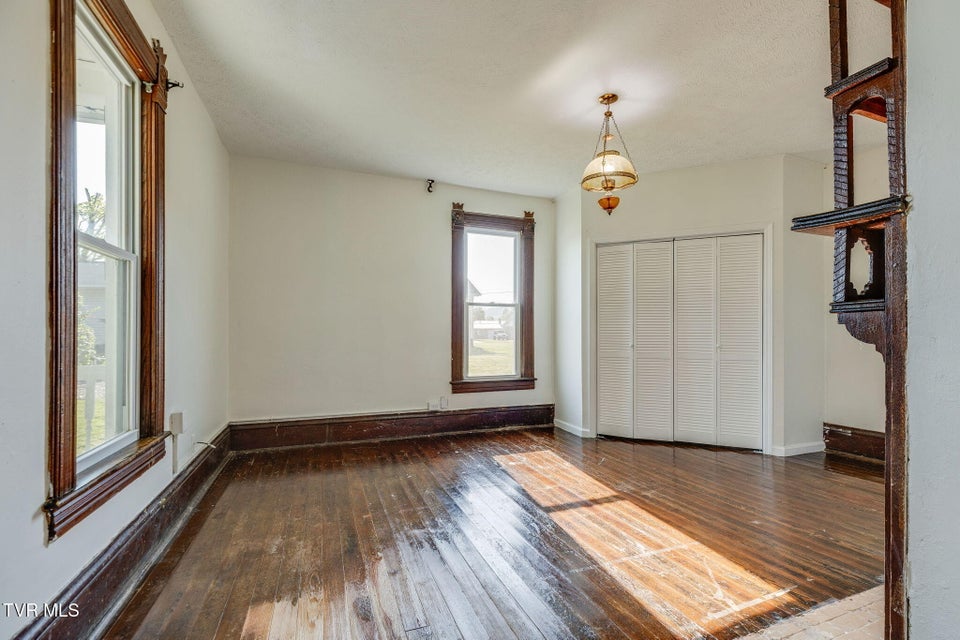 Photo #8: 1604 Broad Street