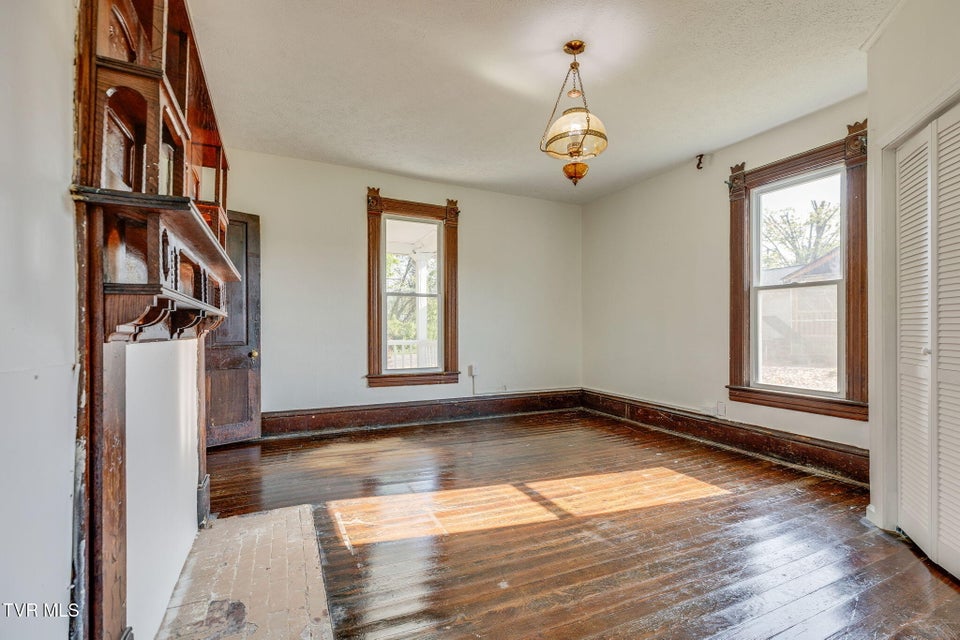 Photo #10: 1604 Broad Street