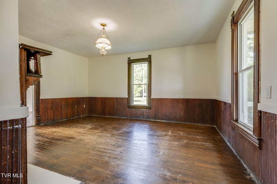 Photo #12: 1604 Broad Street