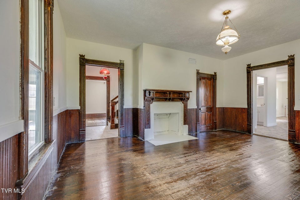 Photo #13: 1604 Broad Street