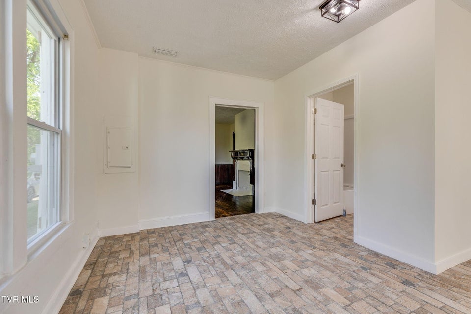 Photo #16: 1604 Broad Street