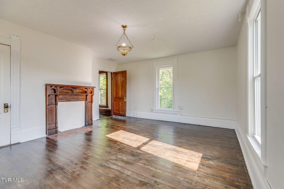 Photo #28: 1604 Broad Street