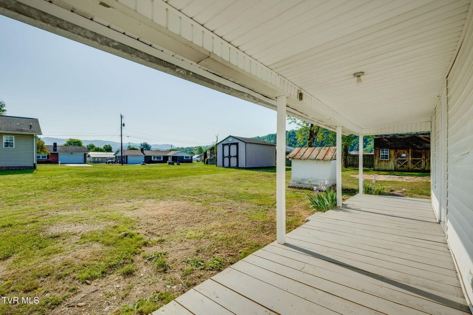 Photo #32: 1604 Broad Street