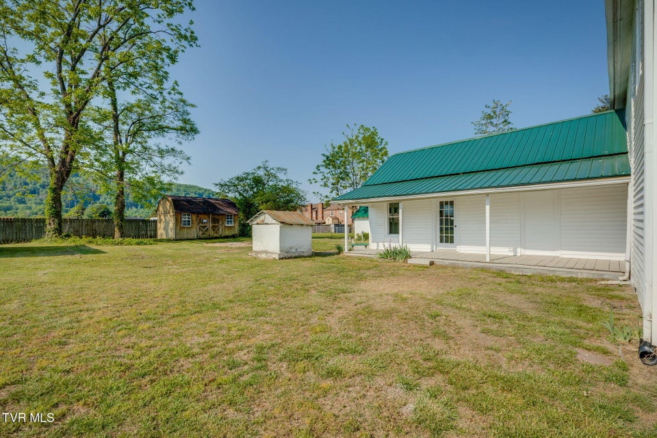 Photo #33: 1604 Broad Street