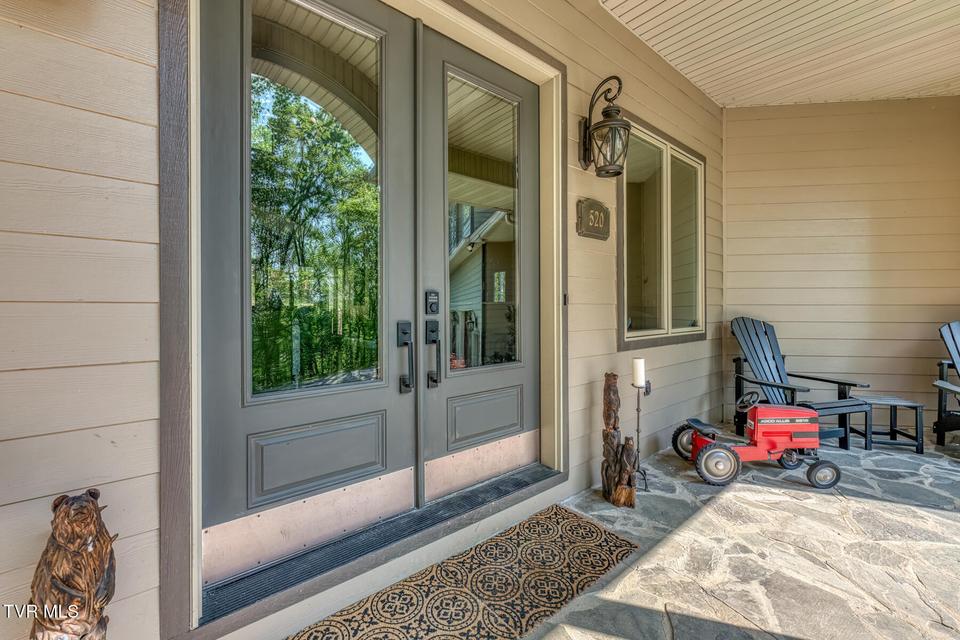 Photo #26: 520 Highway 93 