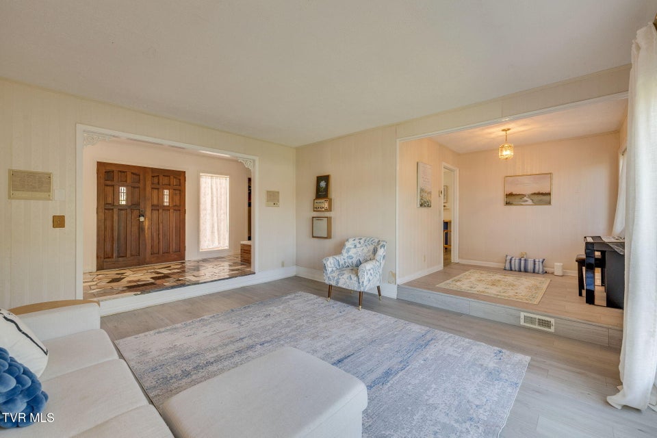 Photo #11: 107 Wayfair Drive