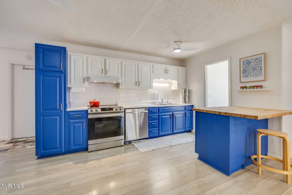 Photo #15: 107 Wayfair Drive