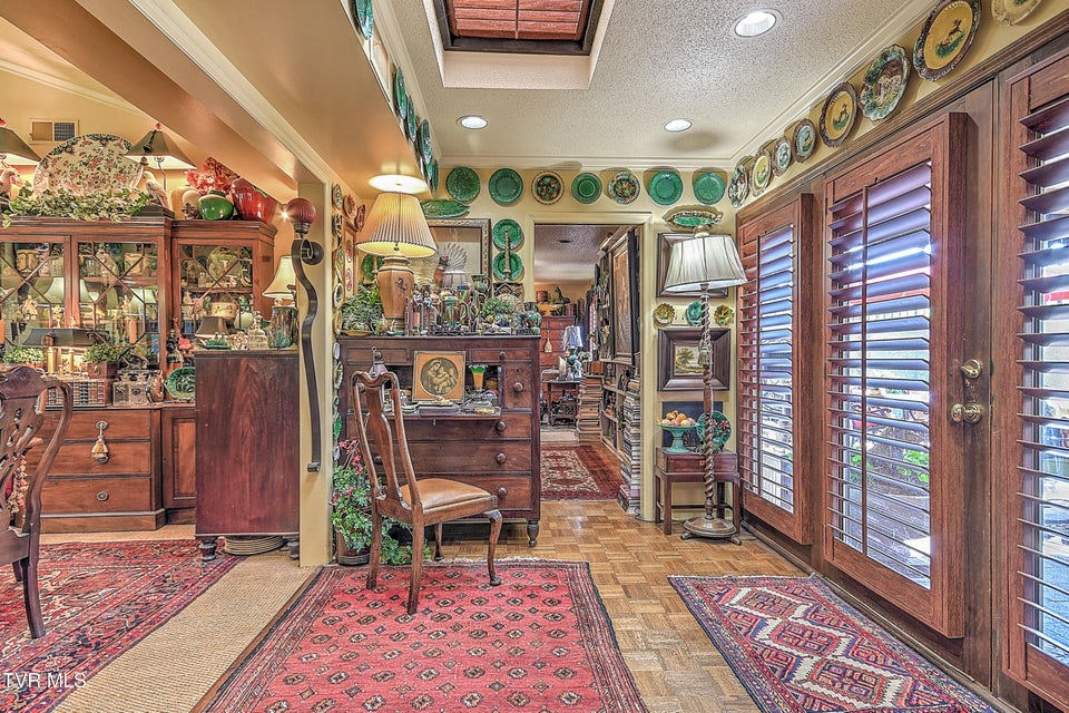 Photo #16: 58 Whitehall 