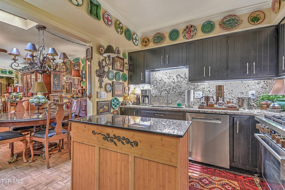 Photo #19: 58 Whitehall 