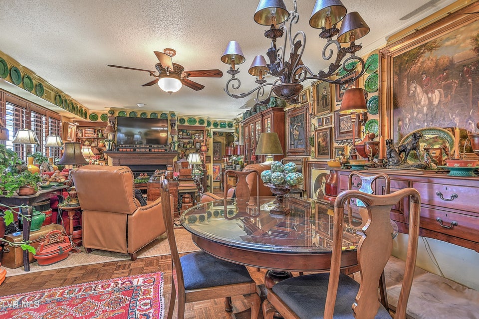 Photo #25: 58 Whitehall 