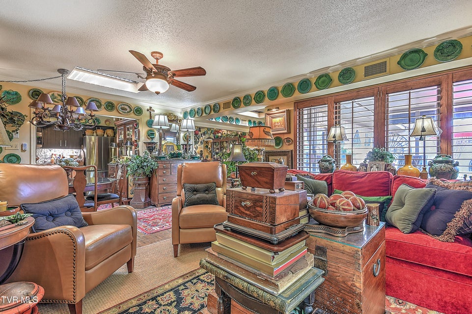 Photo #27: 58 Whitehall 