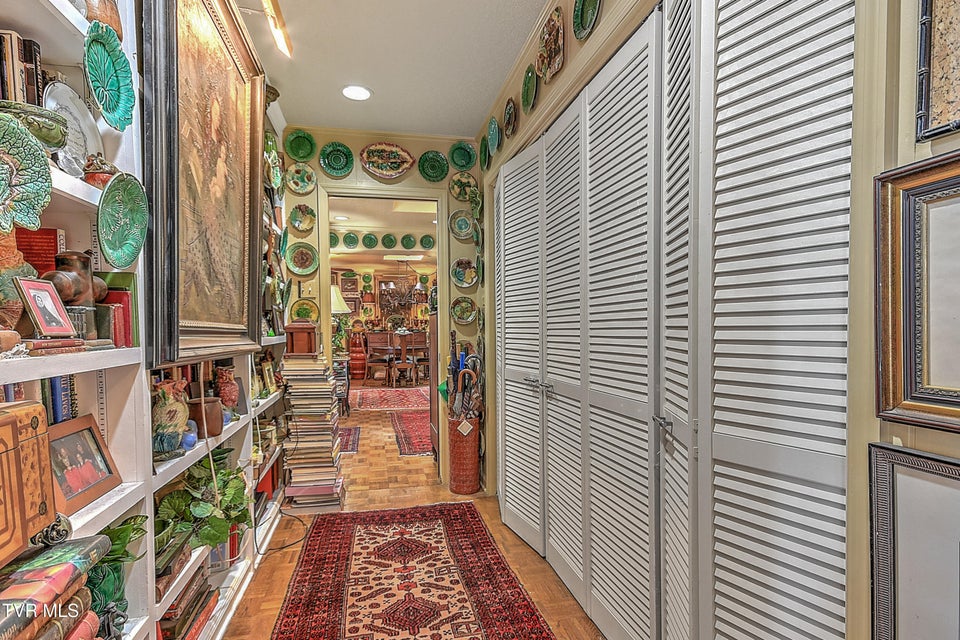 Photo #30: 58 Whitehall 