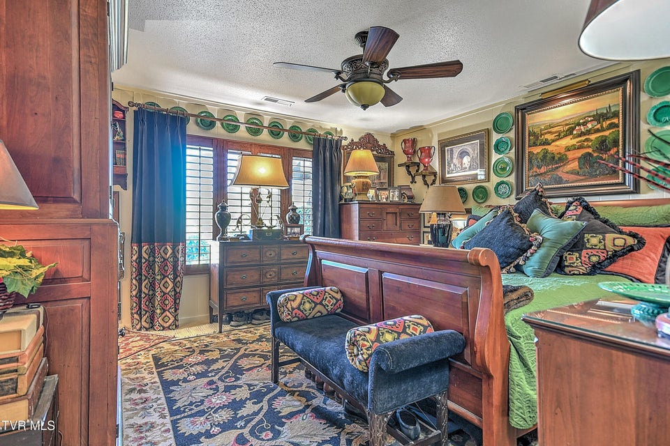 Photo #31: 58 Whitehall 