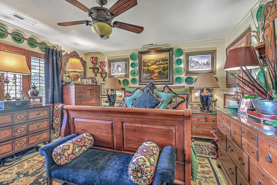 Photo #37: 58 Whitehall 