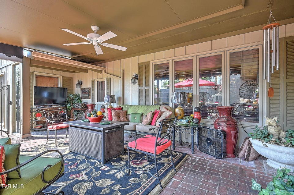 Photo #42: 58 Whitehall 