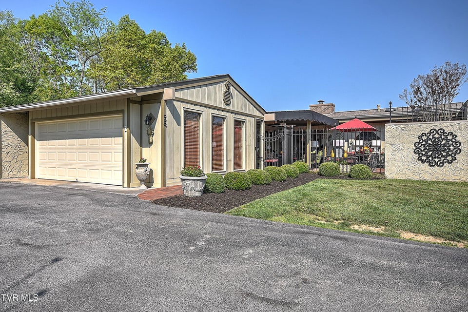 Photo #51: 58 Whitehall 