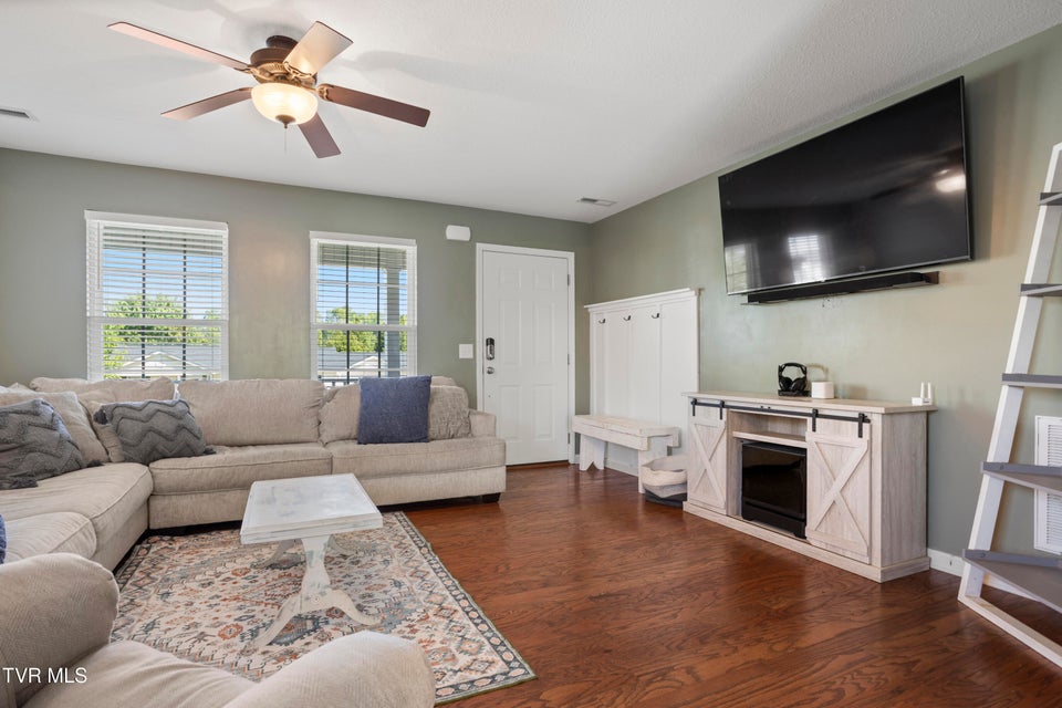 Photo #18: 2013 Cody Cove