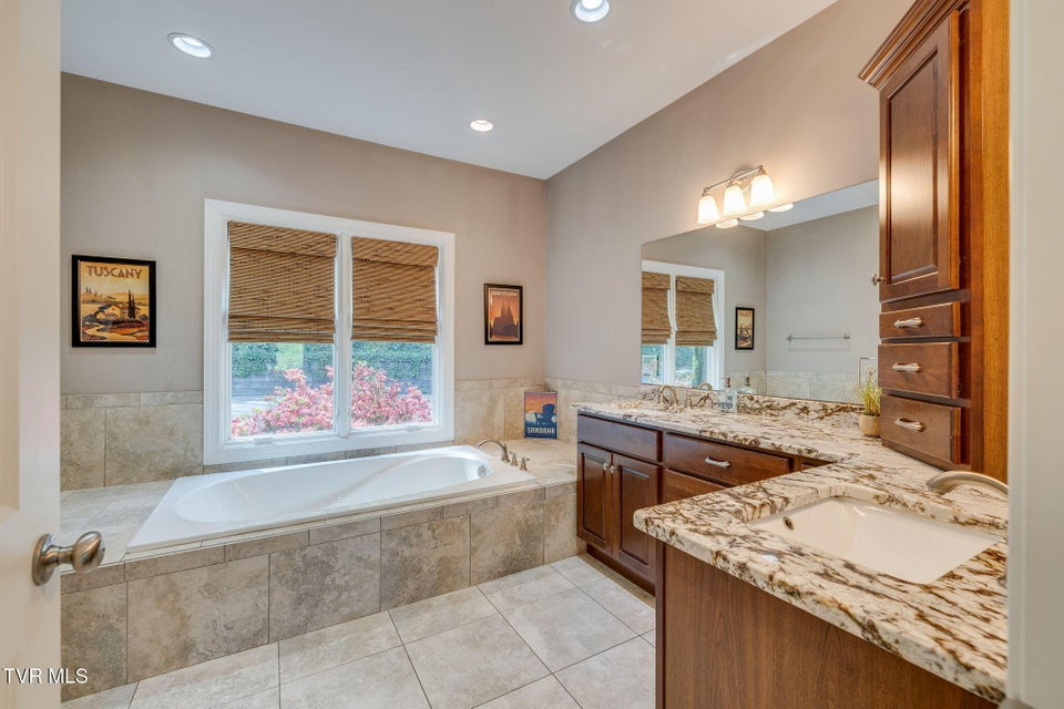 Photo #22: 134 Mcafee Bluff